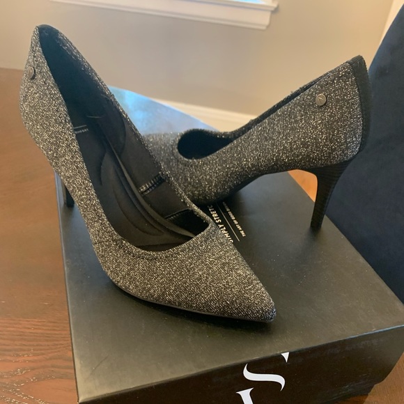 Simply Vera Vera Wang Shoes - New in box, Simply Vera Wang stilettos